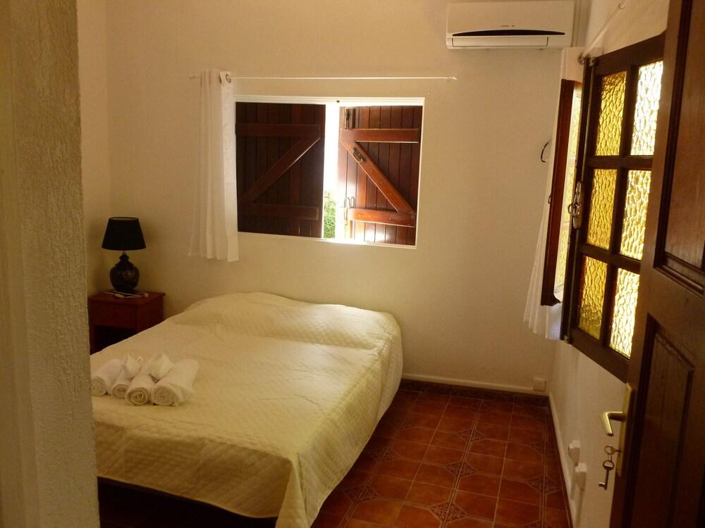 Pet Friendly Cozy & Comfortable Apartment with Terrace