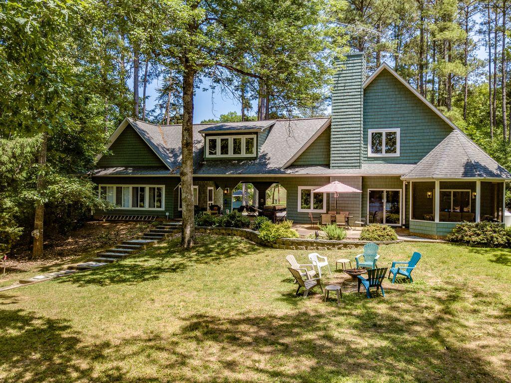 VRBO Roxboro Pet Policy