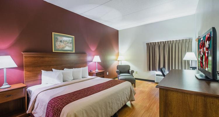 Red Roof Inn Hendersonville Pet Policy