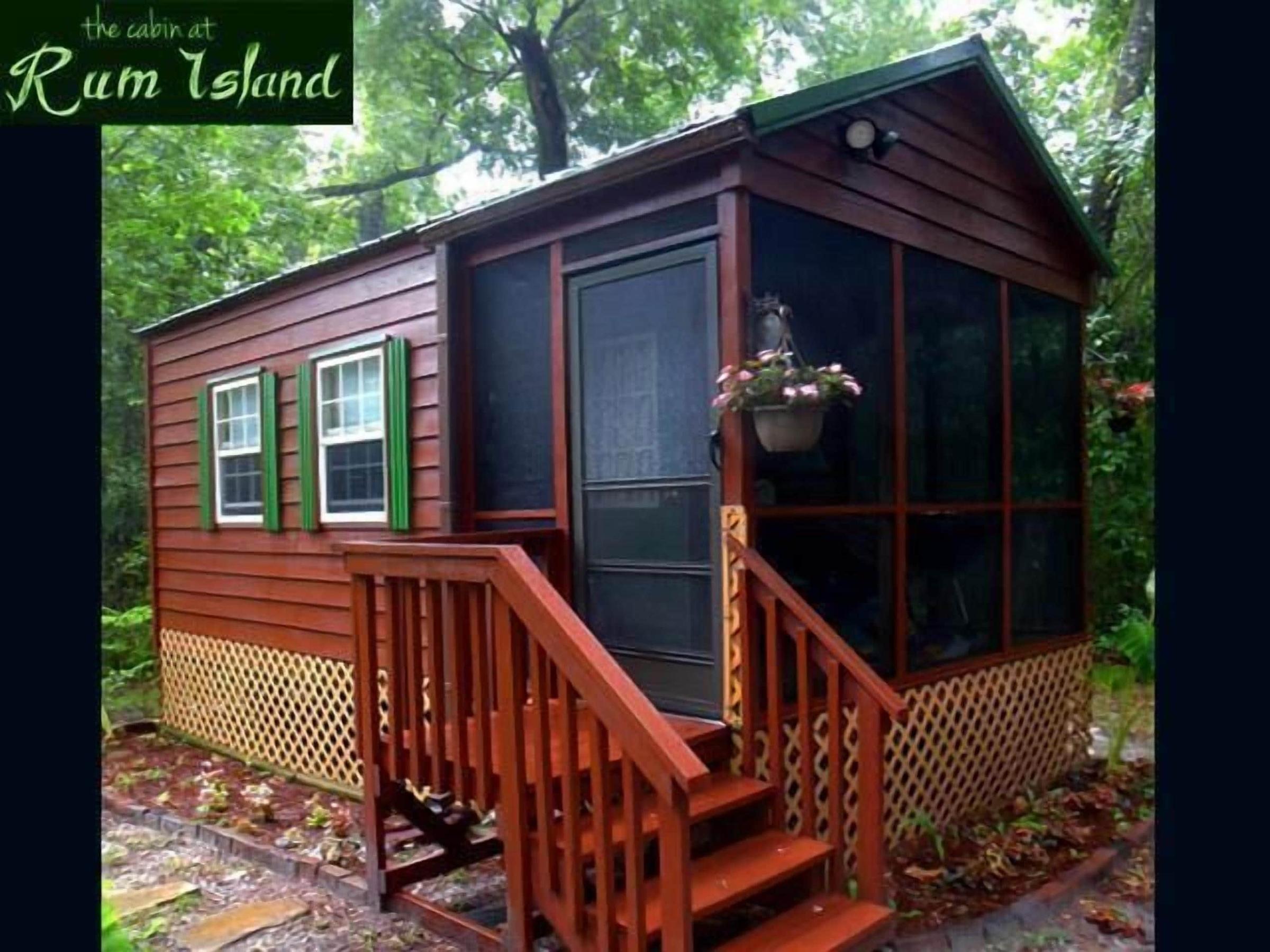 Pet Friendly Rum Island Cabin on the Santa 