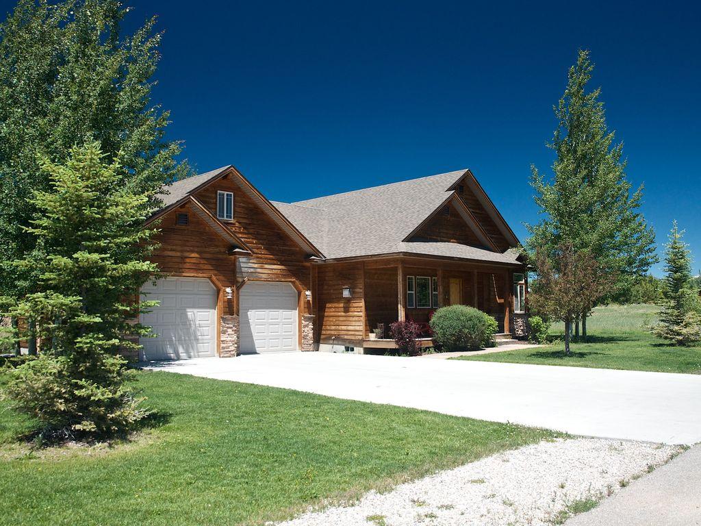 Pet Friendly Hotels In Driggs Id Bringfido