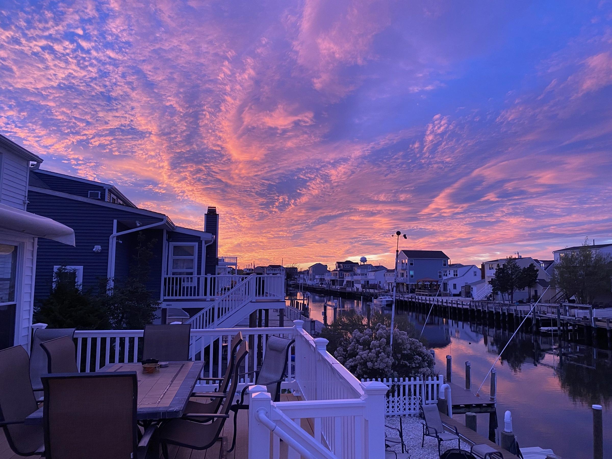 Pet Friendly Renovated Waterfront Lagoon Home
