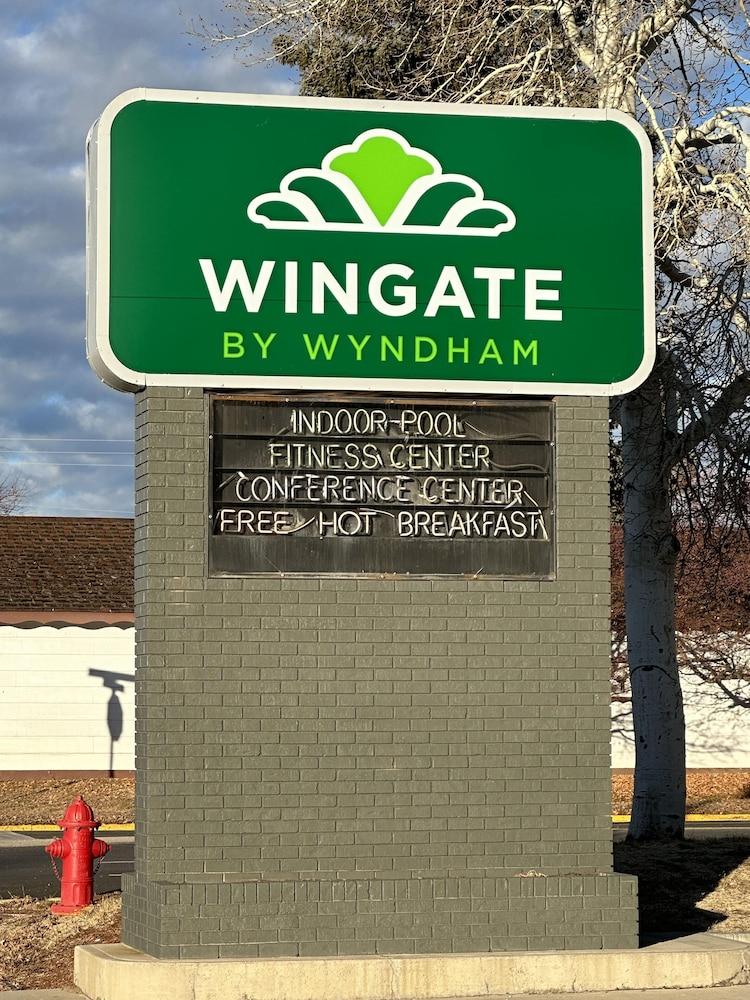 Wingate by Wyndham Gunnison Near Western Colorado University Pet Policy