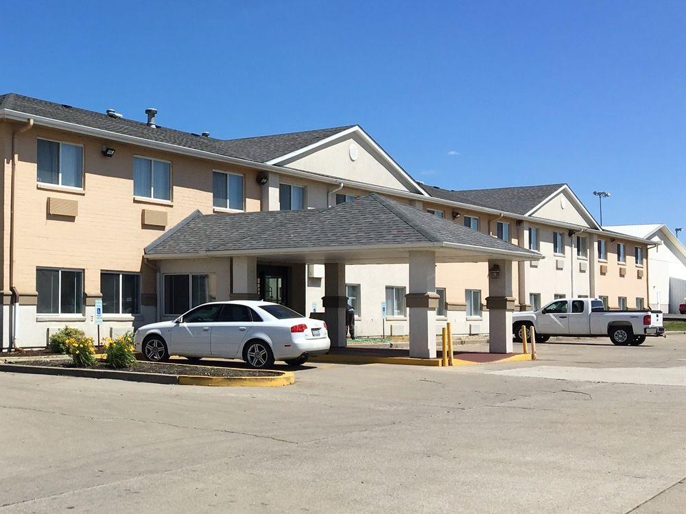 Quality Inn & Suites Lincoln Near I55 Pet Policy