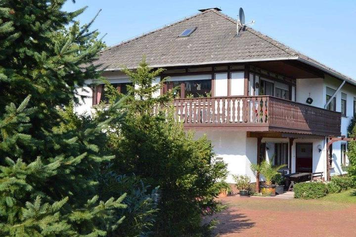 Pet Friendly Holiday Home Lefarth - Holiday Home Esther