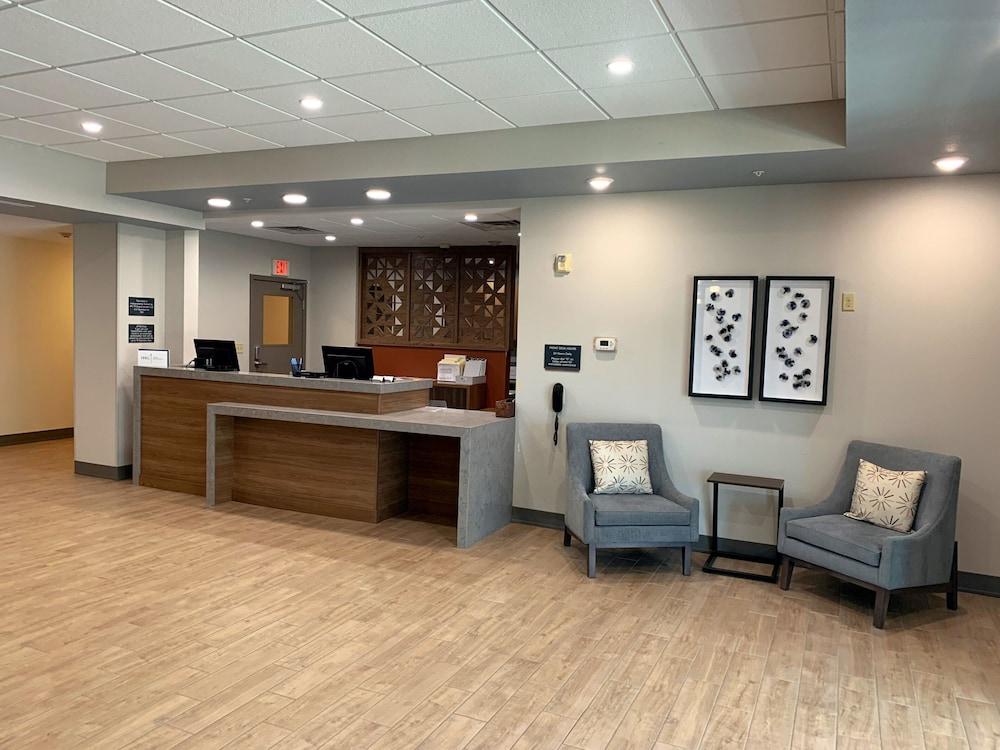 Pet Friendly Candlewood Suites Grand Junction an IHG Hotel
