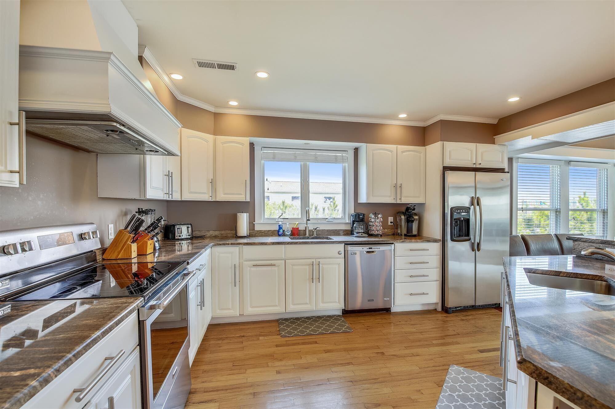 Pet Friendly 6/5 Fenwick Island House Steps to Gentle Dunes