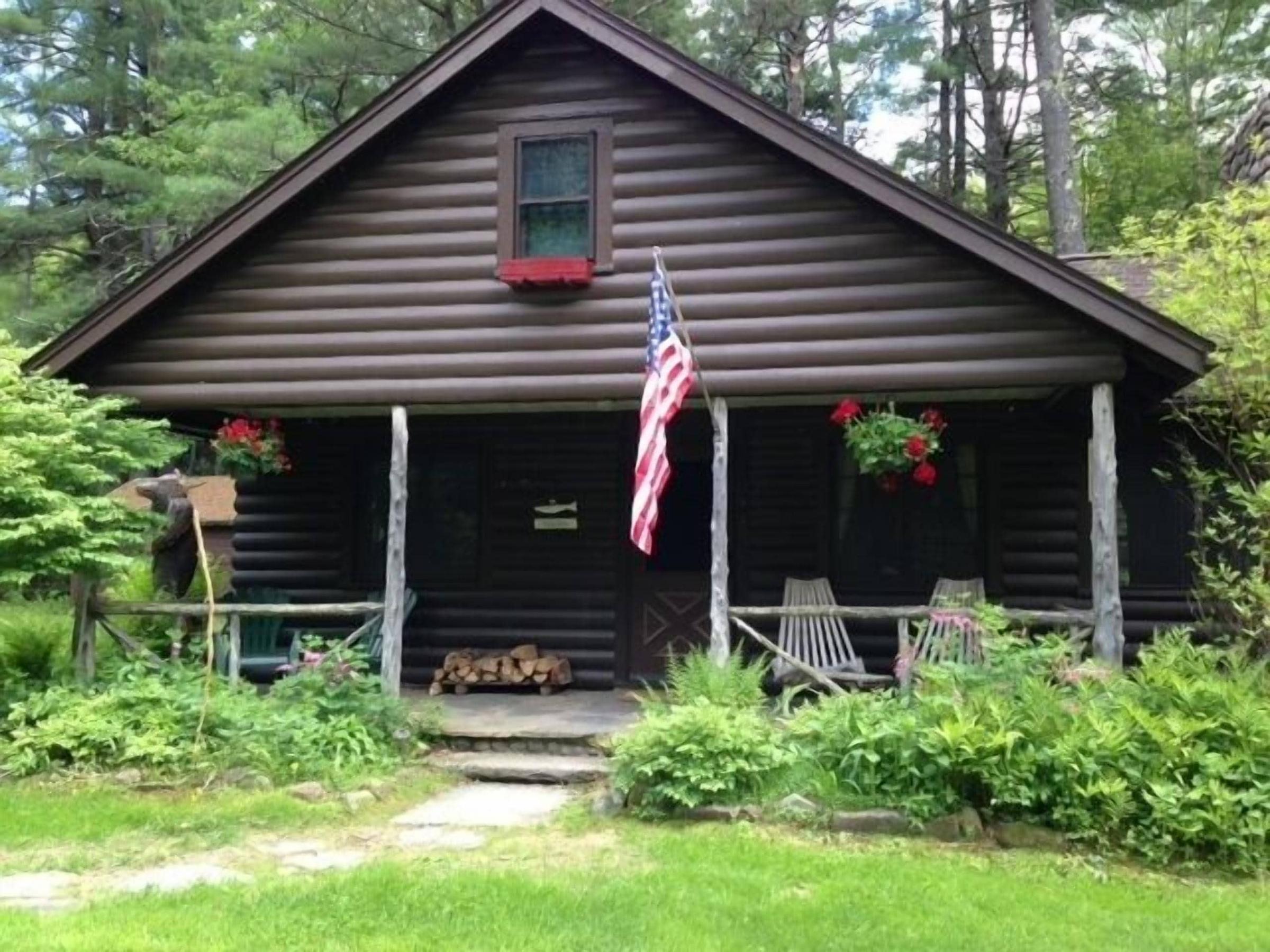 Pet Friendly 3BR Cabin with Trout River in the Catskills
