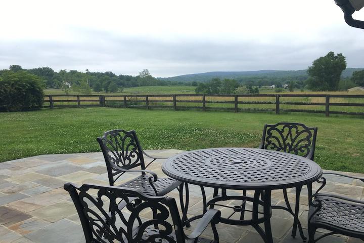 Pet Friendly Middleburg Carriage House