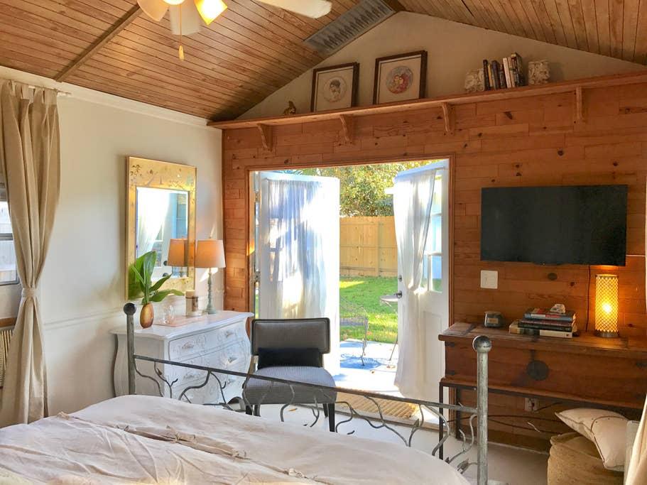 Chokoloskee Airbnb Rentals Pet Policy