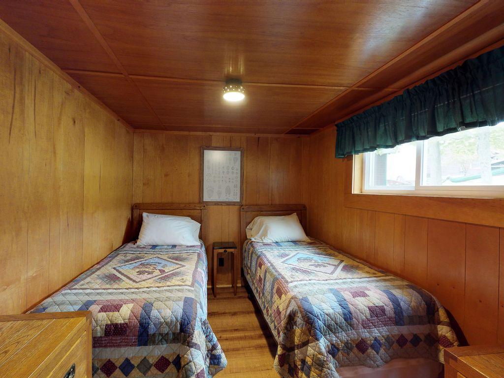 Rockwood Cabin on Moosehead Lake Pet Policy