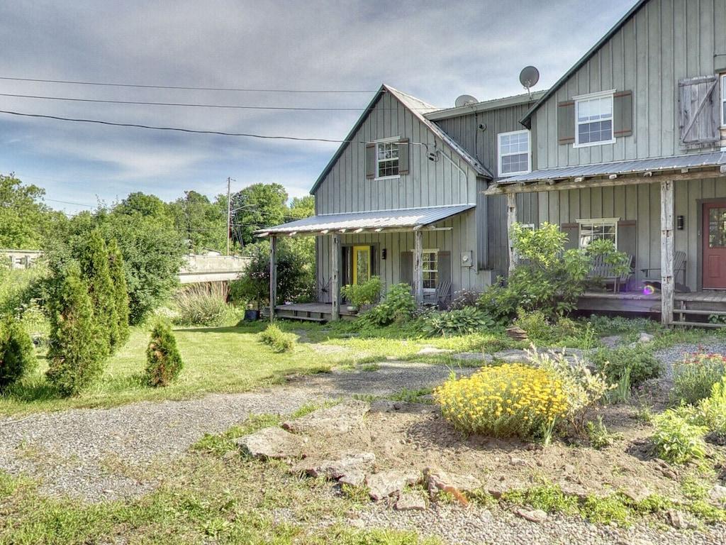 Apple Cider Mill (Attached Separate Unit) Pet Policy