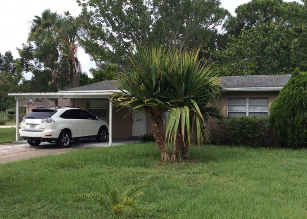 Bargain Cozy Home in Vero Beach Pet Policy