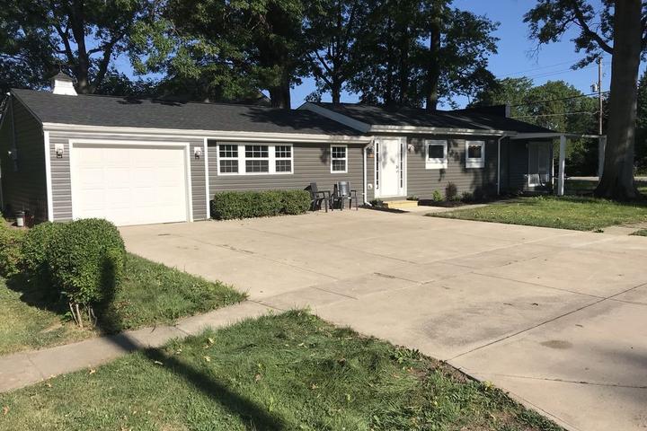 Pet Friendly Vacation Rentals In Sheffield Lake Oh Bringfido