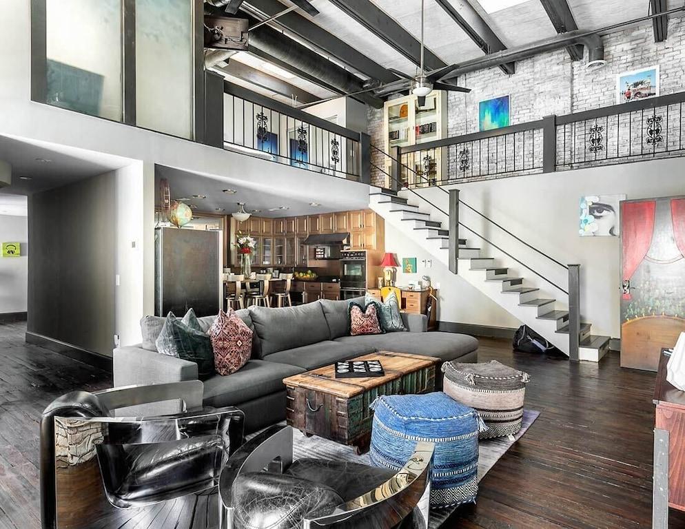 The Penthouse Pet Policy