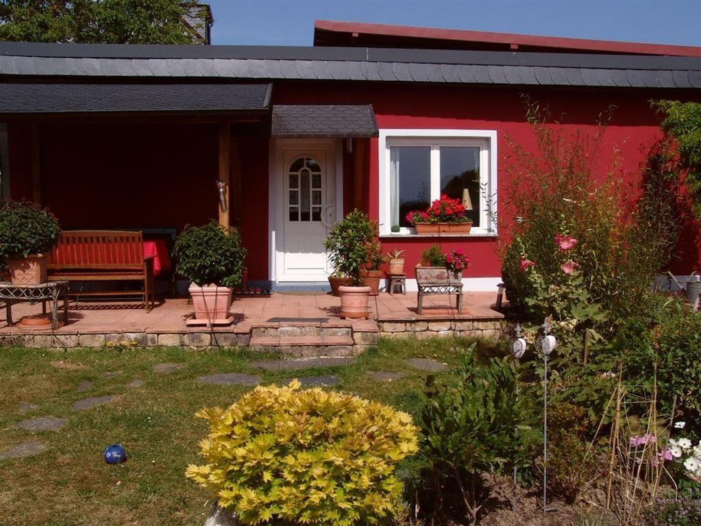 Pet Friendly Haus Rot - Ferienhäuser Am Baybachtal
