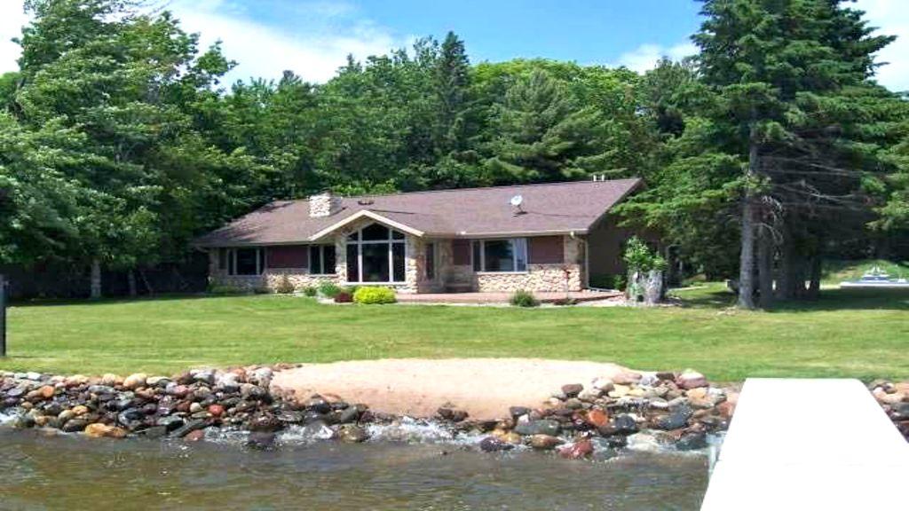Pet Friendly Vacation Rentals In Land O Lakes Wi Bringfido