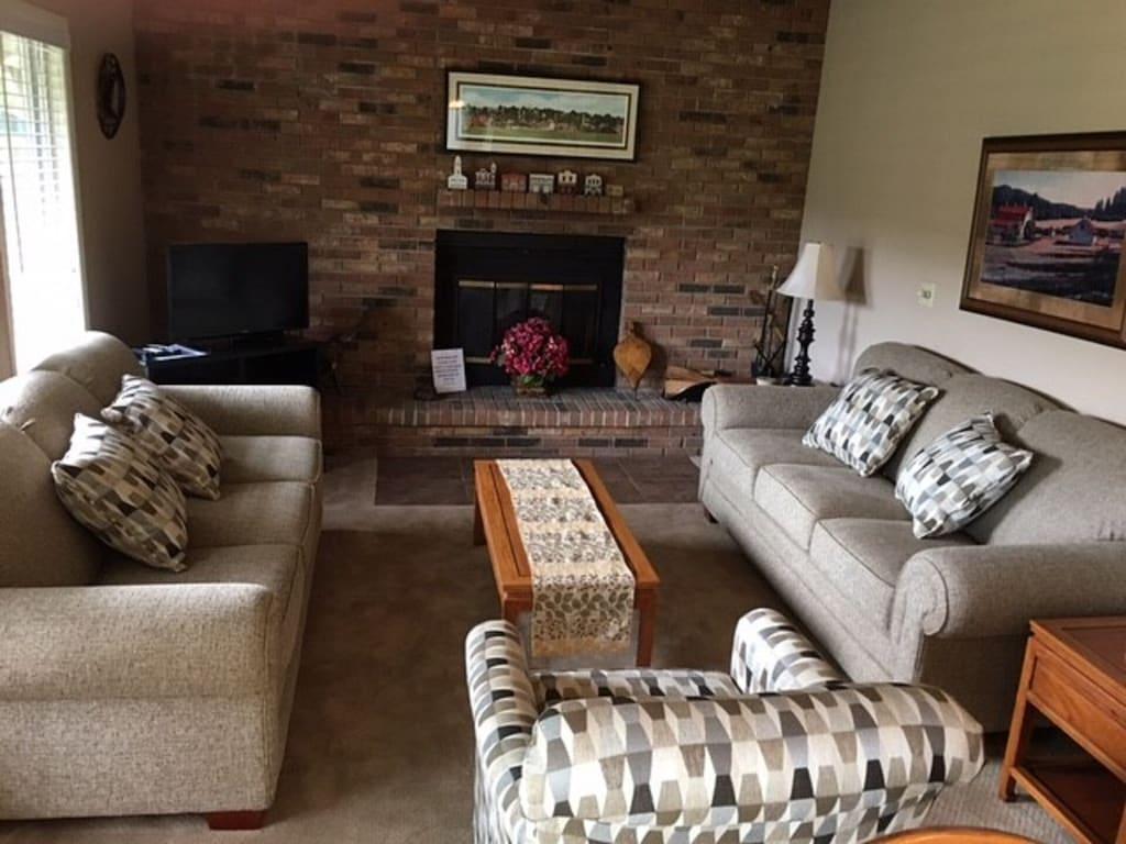 9 Augusta Drive Pet Policy