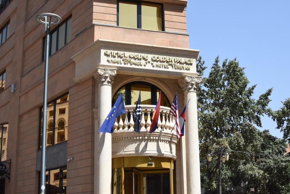 Pet Friendly Golden Palace Hotel Yerevan
