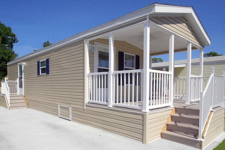Pet Friendly Tampa East RV Resort- Campground