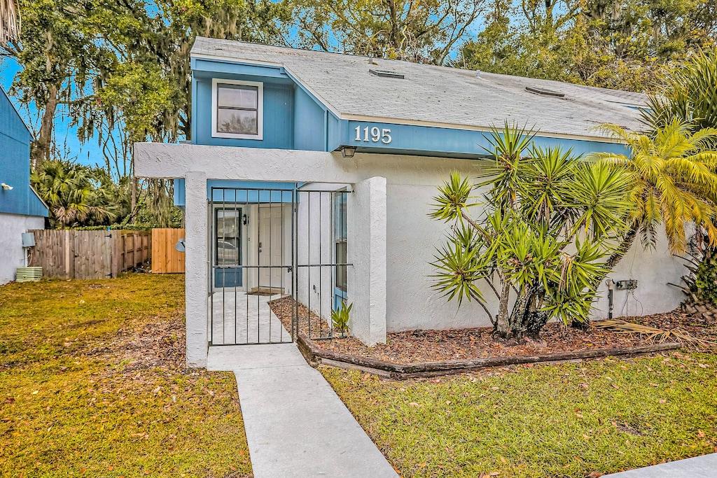 Quiet Coastal Townhome with Fenced Yard Pet Policy