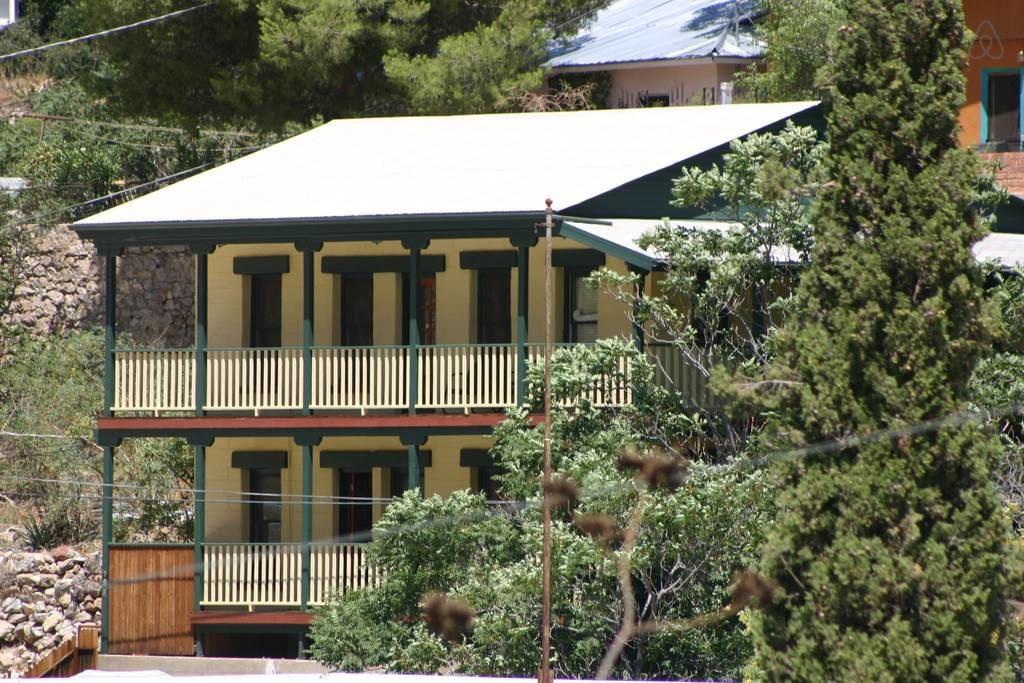 Bisbee Airbnb Rentals Pet Policy