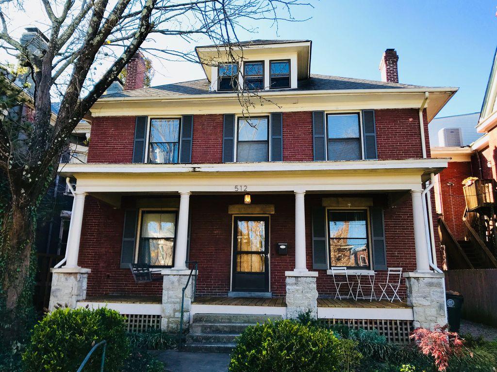 A Gem in Downtown Lexington Pet Policy