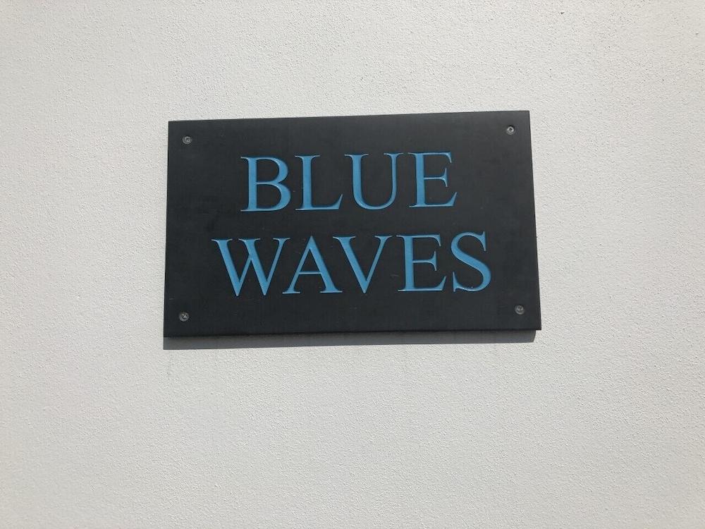 Pet Friendly Blue Waves