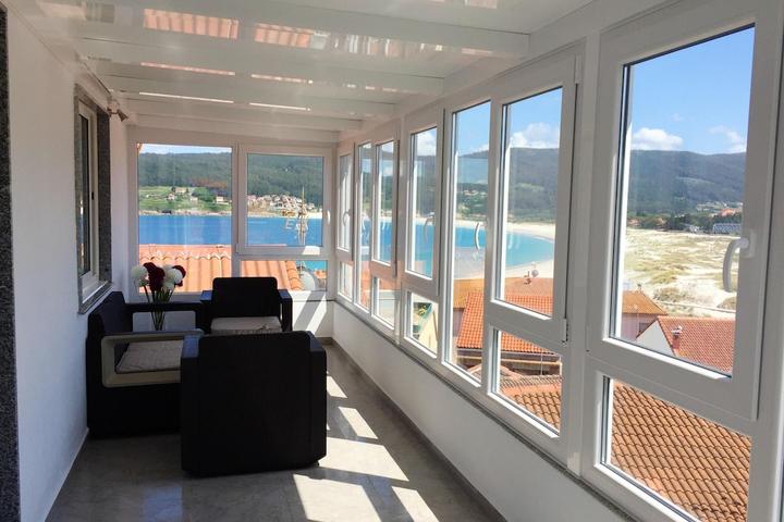 Pet Friendly Apartment with Sea View Near the Beach