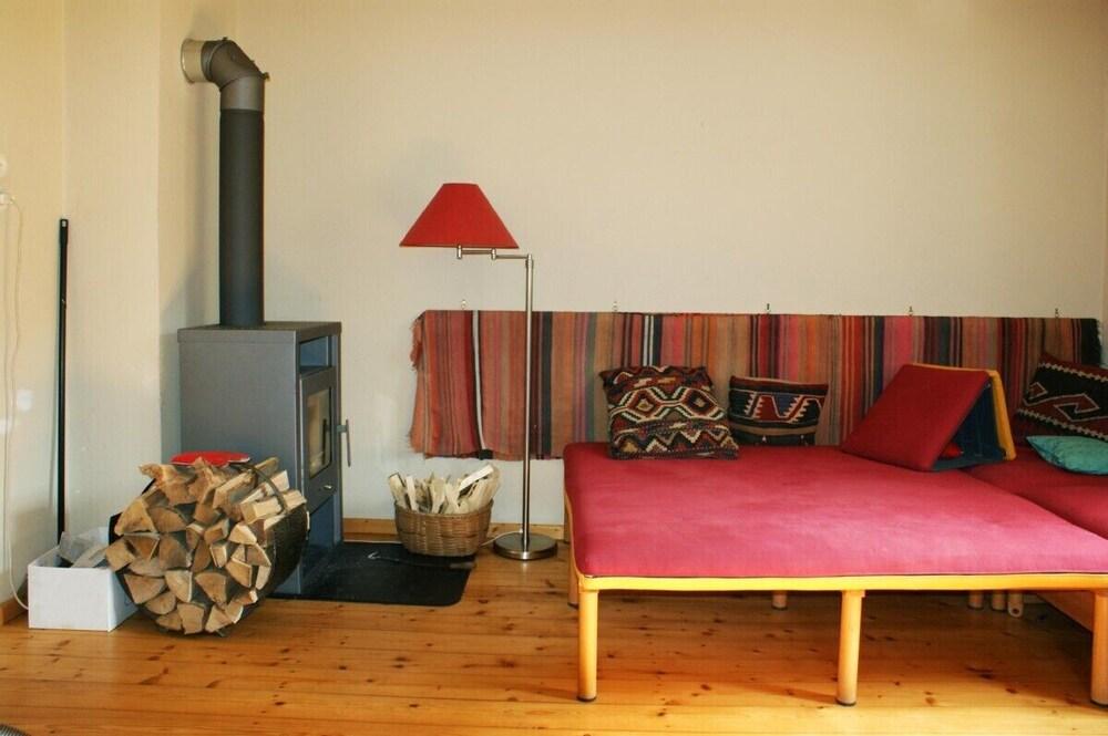 Pet Friendly Idyllically Located Eco-Holiday Home