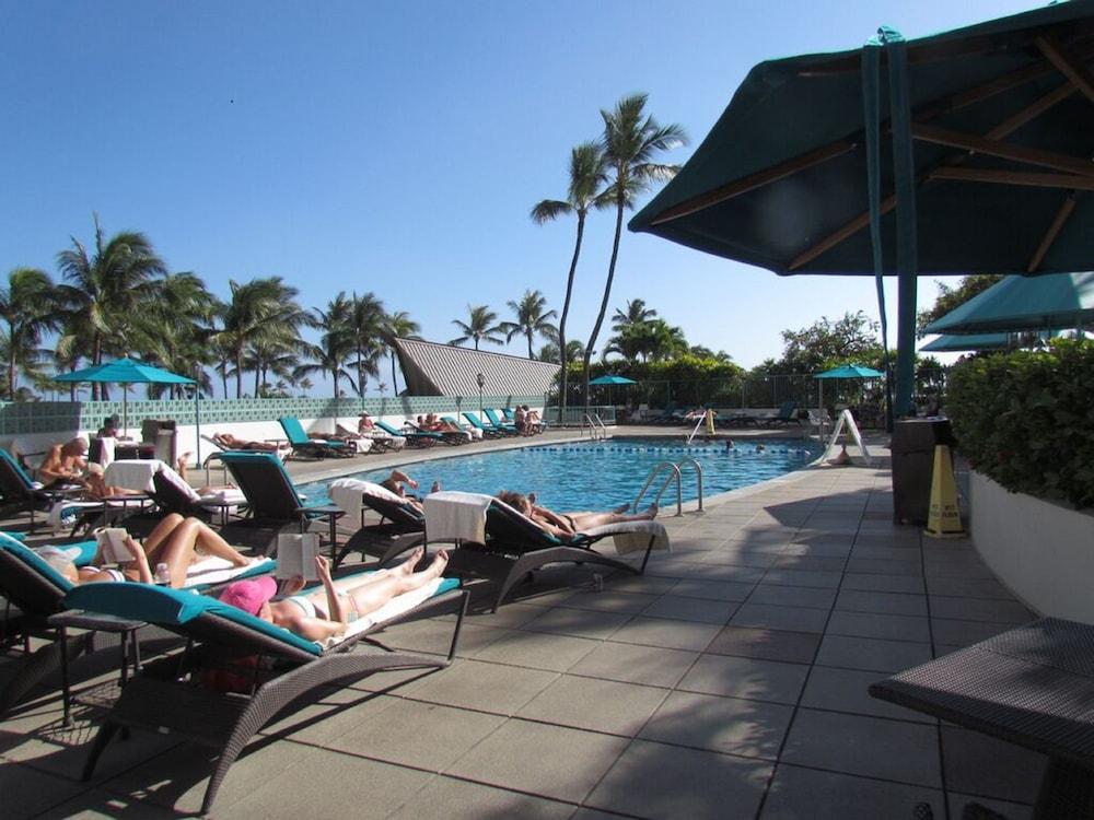 Ilikai Hotel by Hello Relaxation Pet Policy