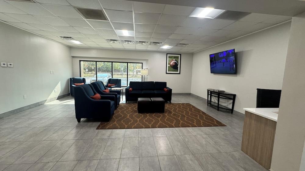 Pet Friendly Comfort Inn & Suites Clemson - University Area