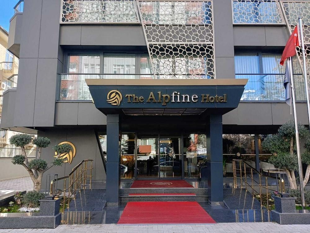 Pet Friendly The Alpfine Hotel