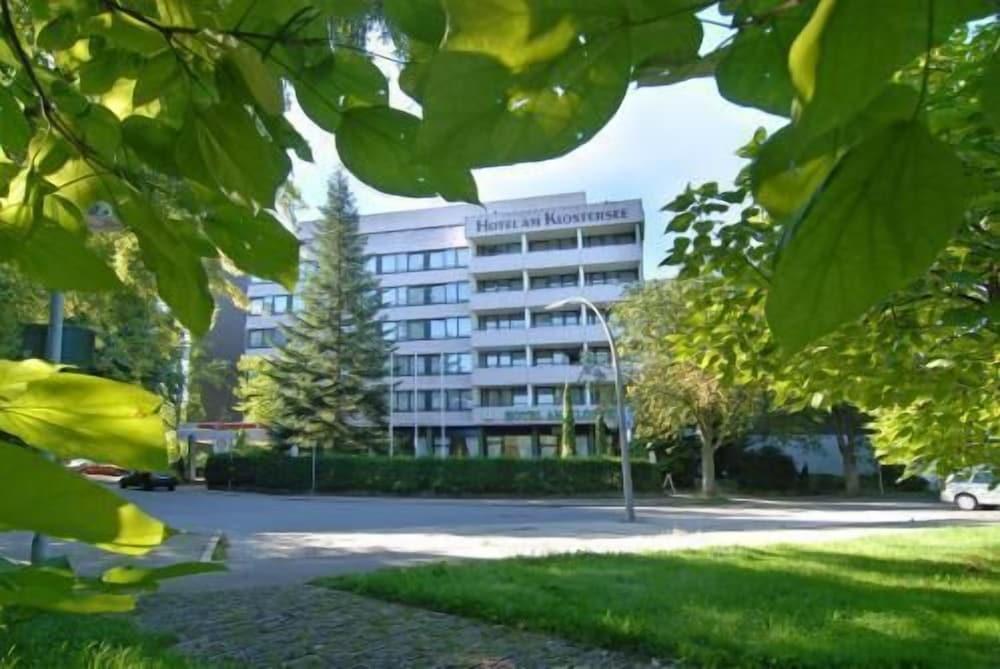 Pet Friendly Hotel am Klostersee
