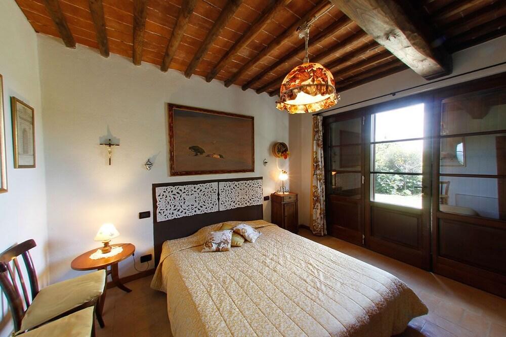 Pet Friendly Villa in a Panoramic Position in San Gimignano