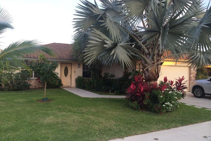 Pet Friendly 2/2 House in Abacoa with Fenced Yard
