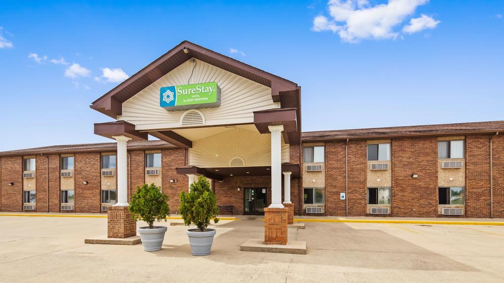 pet-friendly-hotels-in-greenville-il-bringfido