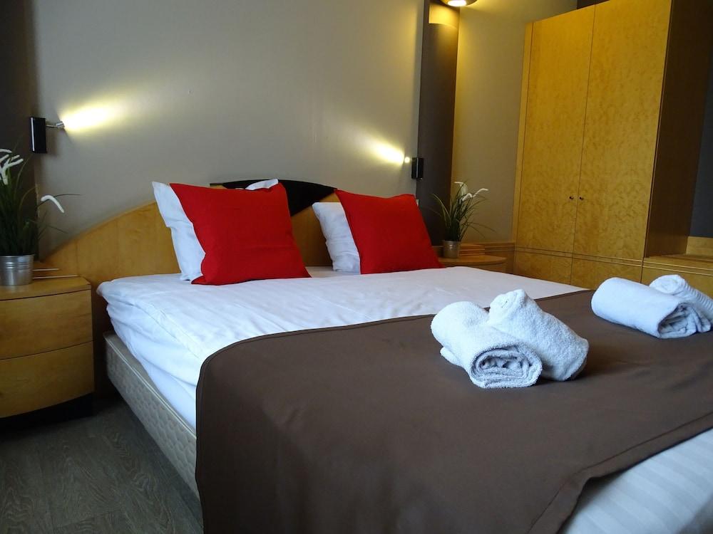Pet Friendly Value Stay Brussels South