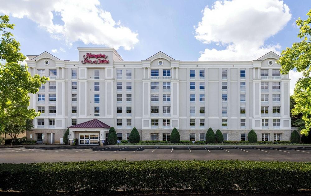 Pet Friendly Hampton Inn & Suites Raleigh Cary Lenovo Center