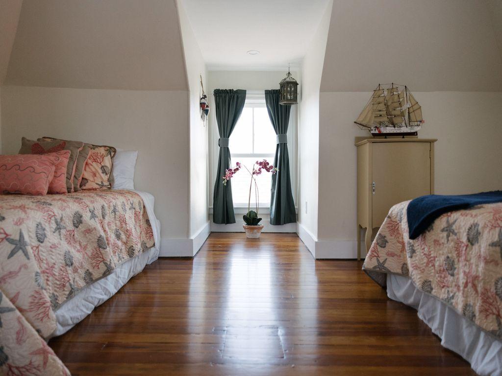 Pet Friendly Vacation Rentals In Mystic Ct Bringfido
