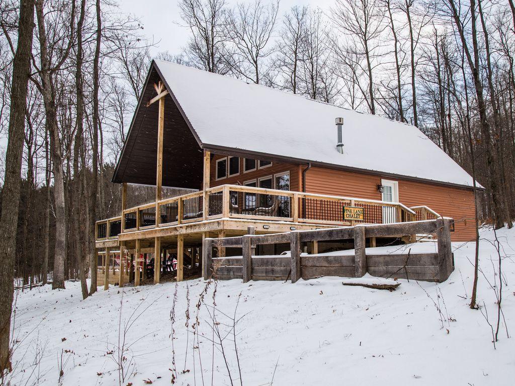 Pine Lane Chalet Pet Policy