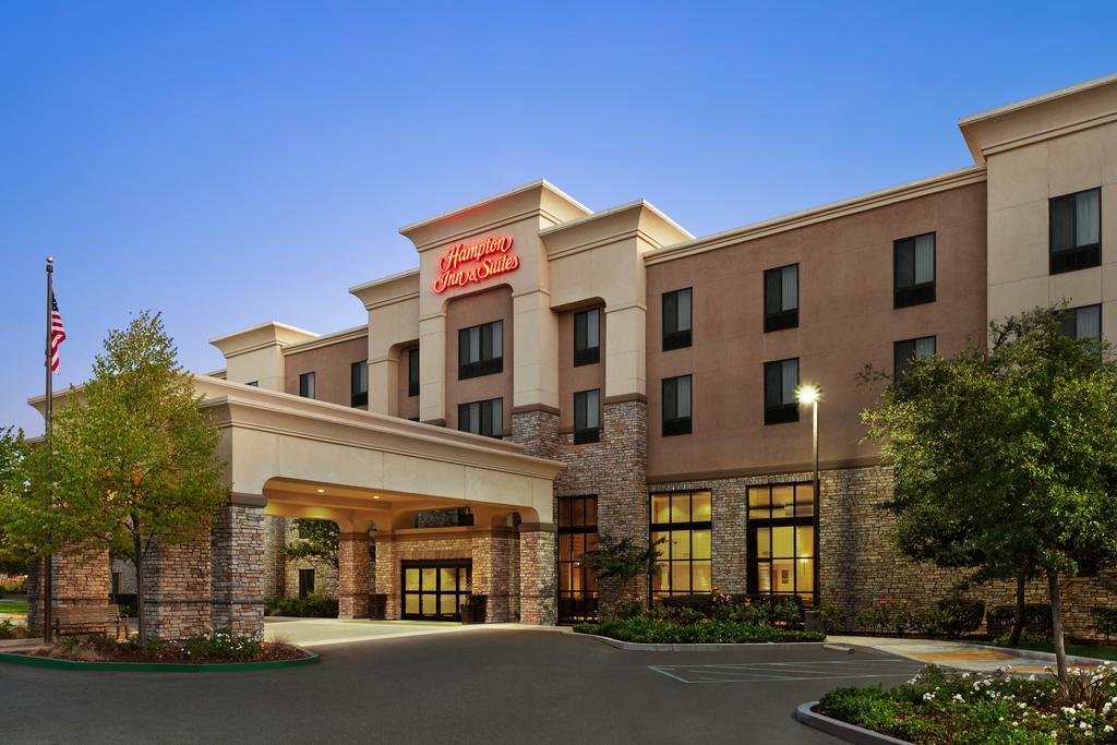 Hampton Inn and Suites West Sacramento Pet Policy