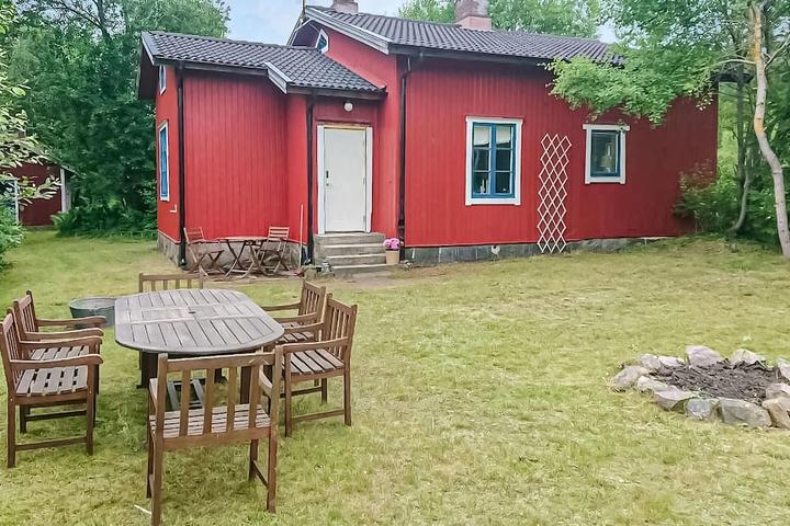 Pet Friendly Stunning Home in Bjärnum with 2 Bedrooms
