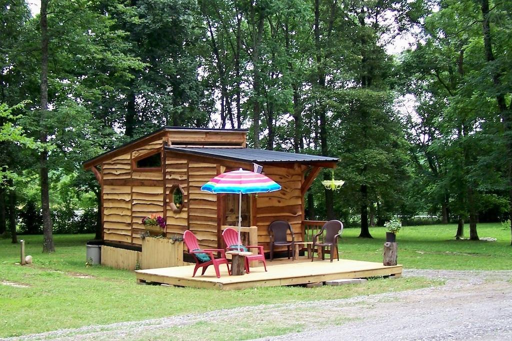 Lebanon Airbnb Rentals Pet Policy