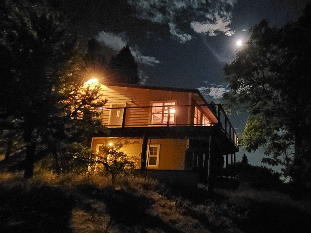 Crestline Cabin Pet Policy