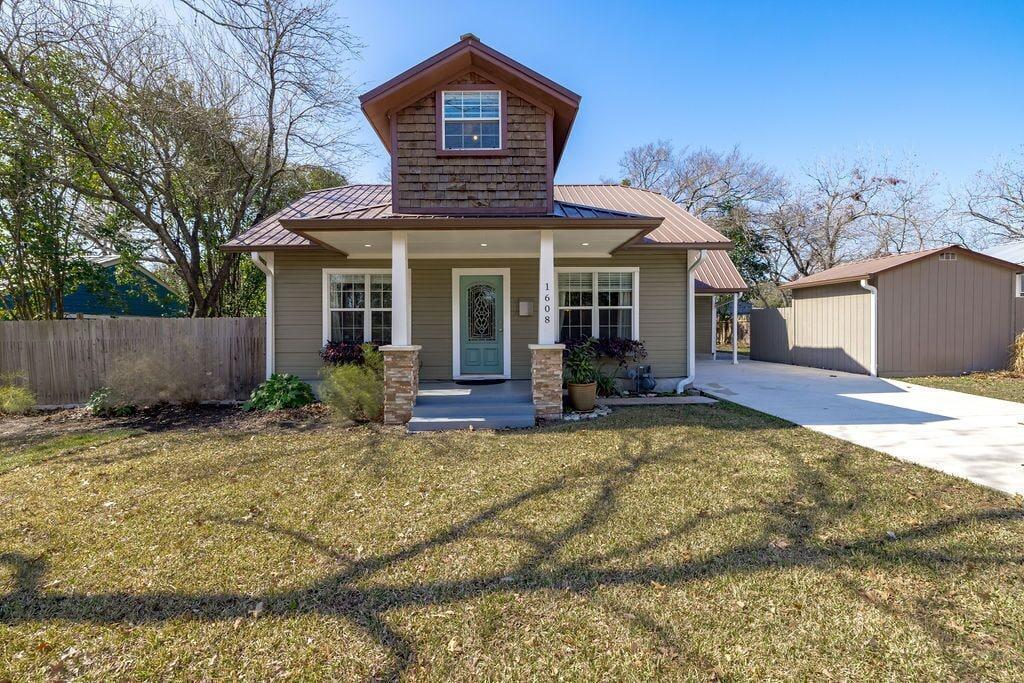 Winding Down in Pet Policy