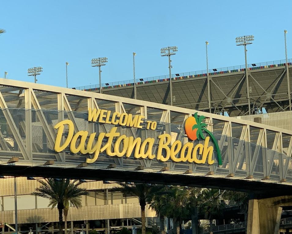 Daytona Beach's Little Gem Pet Policy