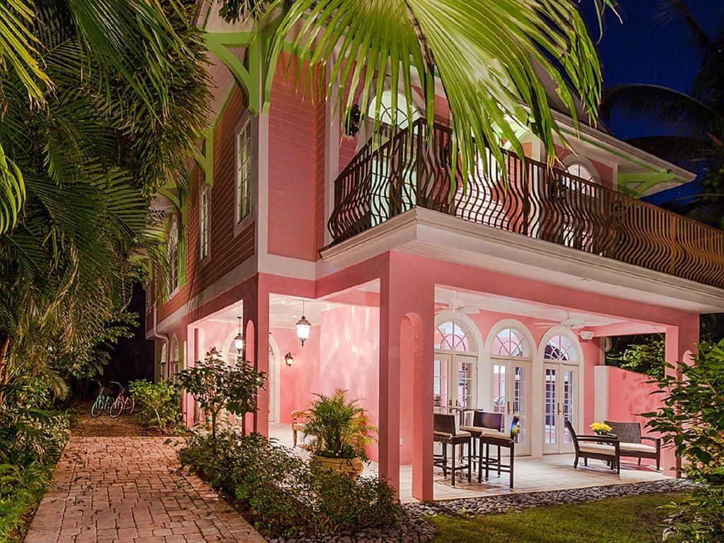 Pink House on Captiva Island Pet Policy