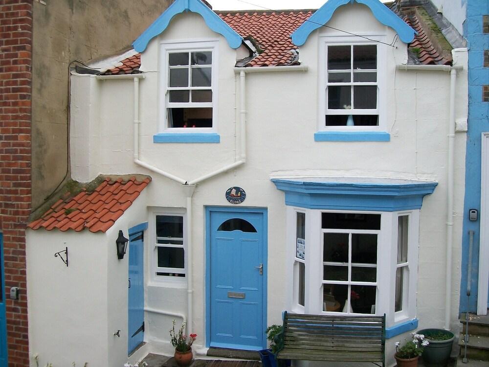 Pet Friendly Cozy Cottage in Staithes
