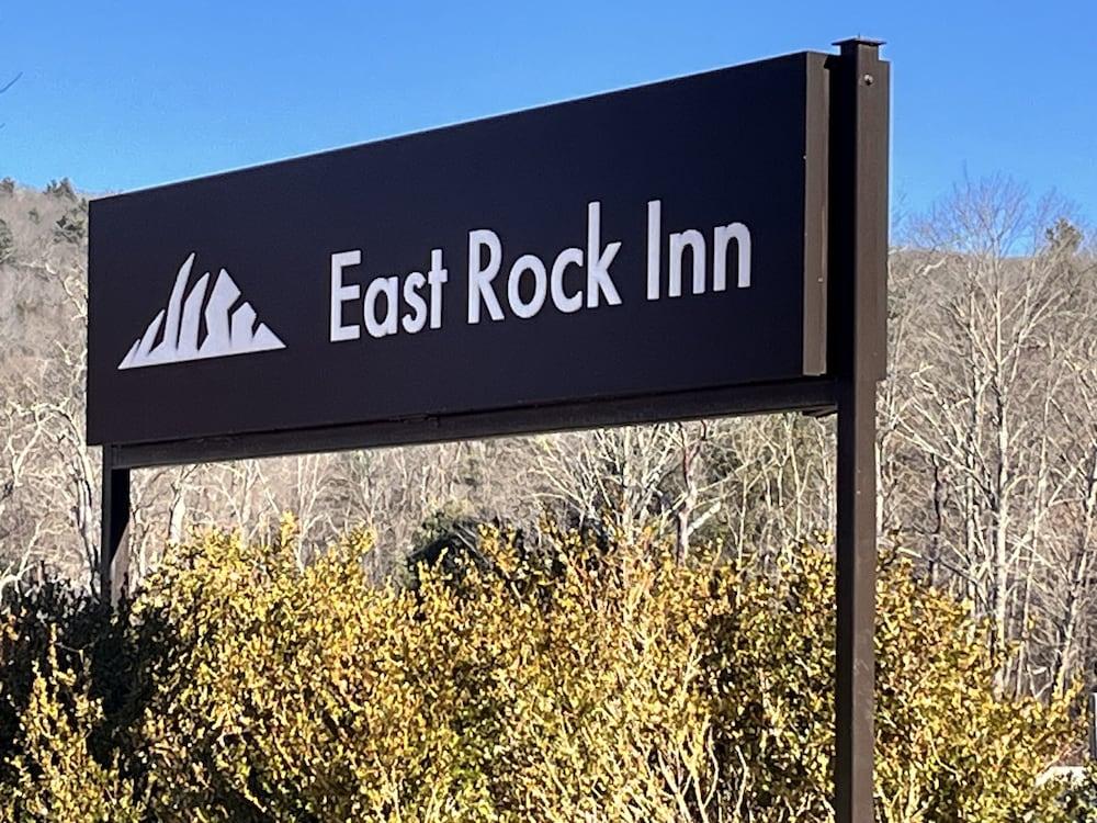 Pet Friendly East Rock Inn